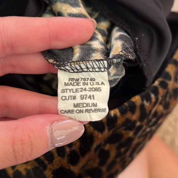 Y2K Leopard Velour Crop Tank - Picture 3 of 3